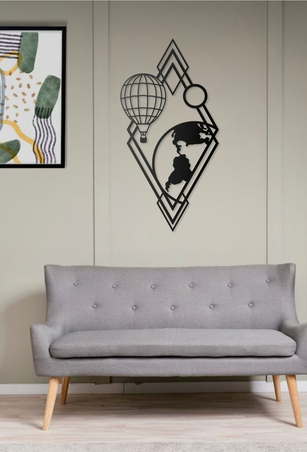 Weltkarte Wanddeko Metall mit Ballon & Geometrischem Design 30x66 50x100 cm