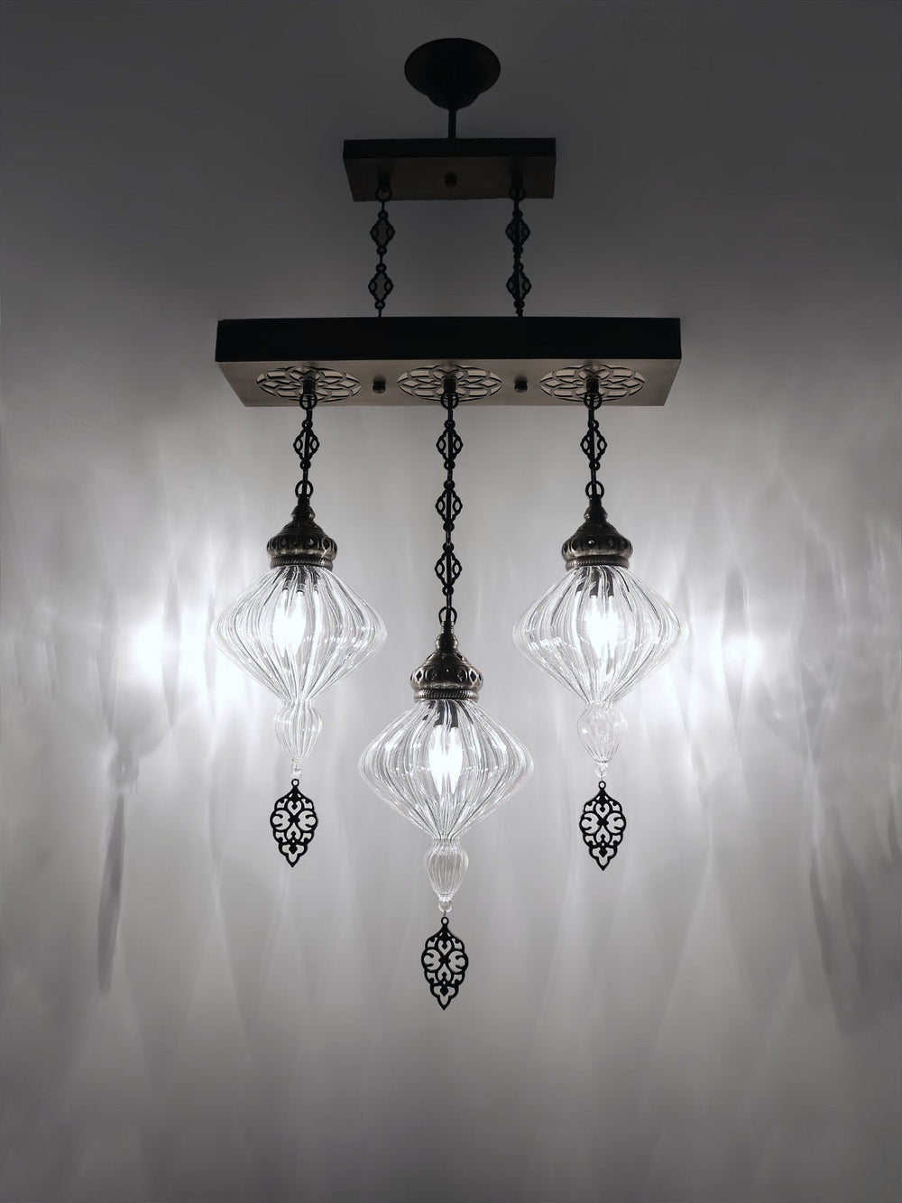 Chandelier 3 Globe Pyrex Glass