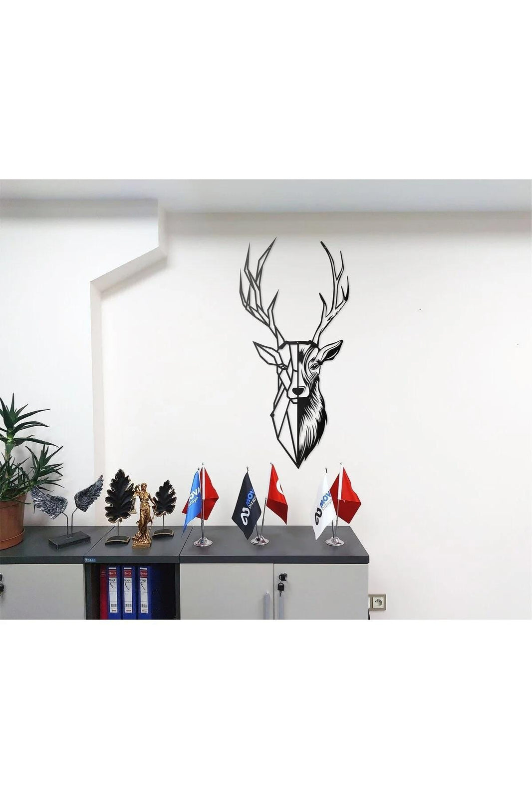 Metal Deer Wall Art Modern Geometric Animal Design, Decorative Metal Wall Sculpture for Home and Office Decor, Gift Metal Animal Art