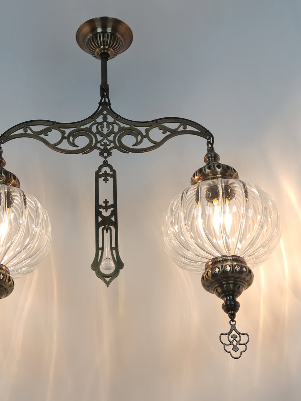 Pyrex Glass 2 Globe Clear Glass