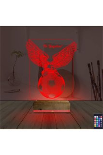 Kartal futbol topu tasarımlı kişiye özel 3D LED masa lambası, ahşap kaideli ve 16 renk seçeneğiyle gece lambası